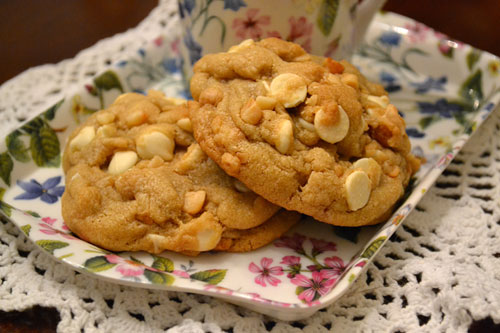 macadamia-white-chocolate-chipsmall.jpg